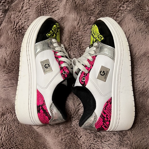 Guess Platform Sneakers - Picture 3 of 3